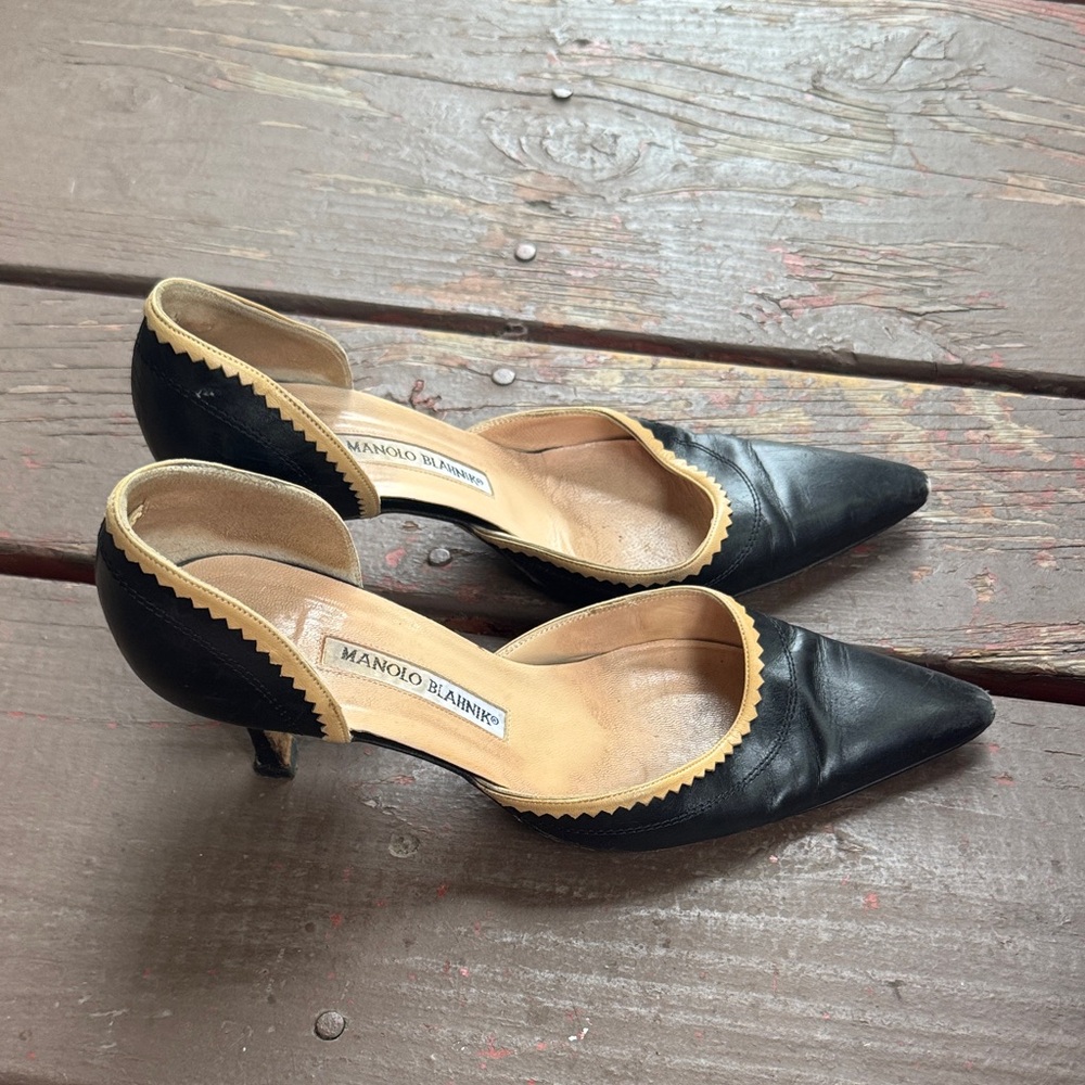 Manolo Blahnik Black and Tan Heels